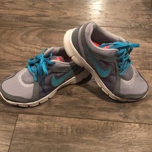 Women’s Nike Flex experience RN 2